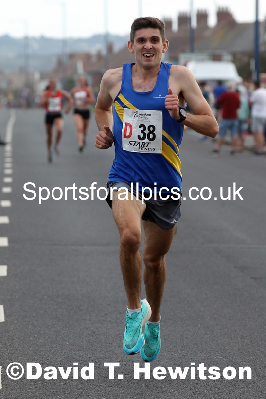 Senior mens 6 stage relay, 2021 Northern 6 and 4 Stage and Young Athletes Road Relays, Redcar. Photo: David T. Hewitson/Sports for All Pics
